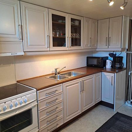 Apartment Tryms Vei 20A - Stor Leilighet Kristiansand Ngoại thất bức ảnh
